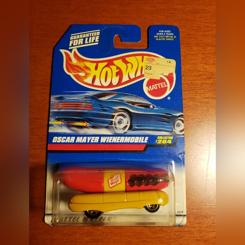 Hot Wheels Ocar Mayer Weinermobile. NEW & Vintage